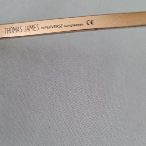 Black and Gold Women's Sunglasses - Picture 6 of 6